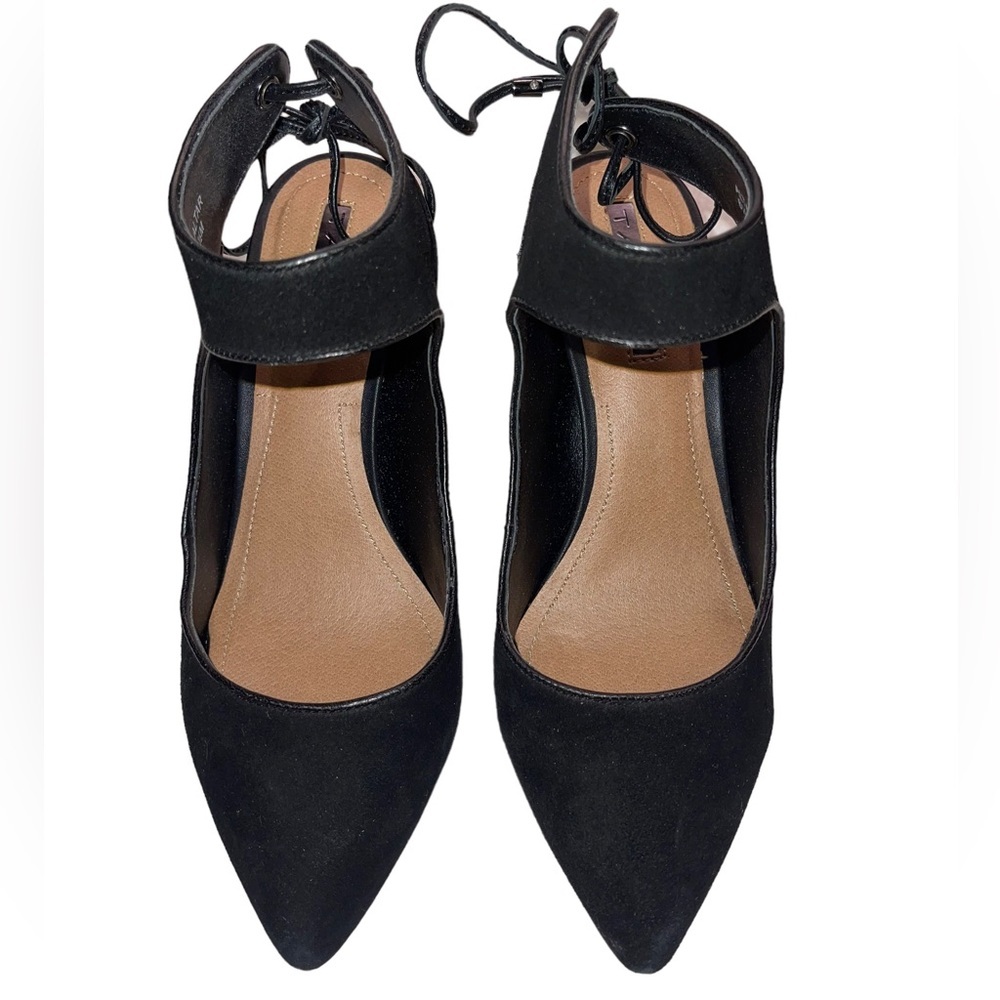Tahari - black suede Sling-back pump - size 6.5 M - Picture 7 of 7